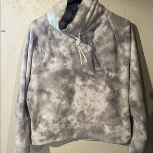 Super cute grey and white marble pull over